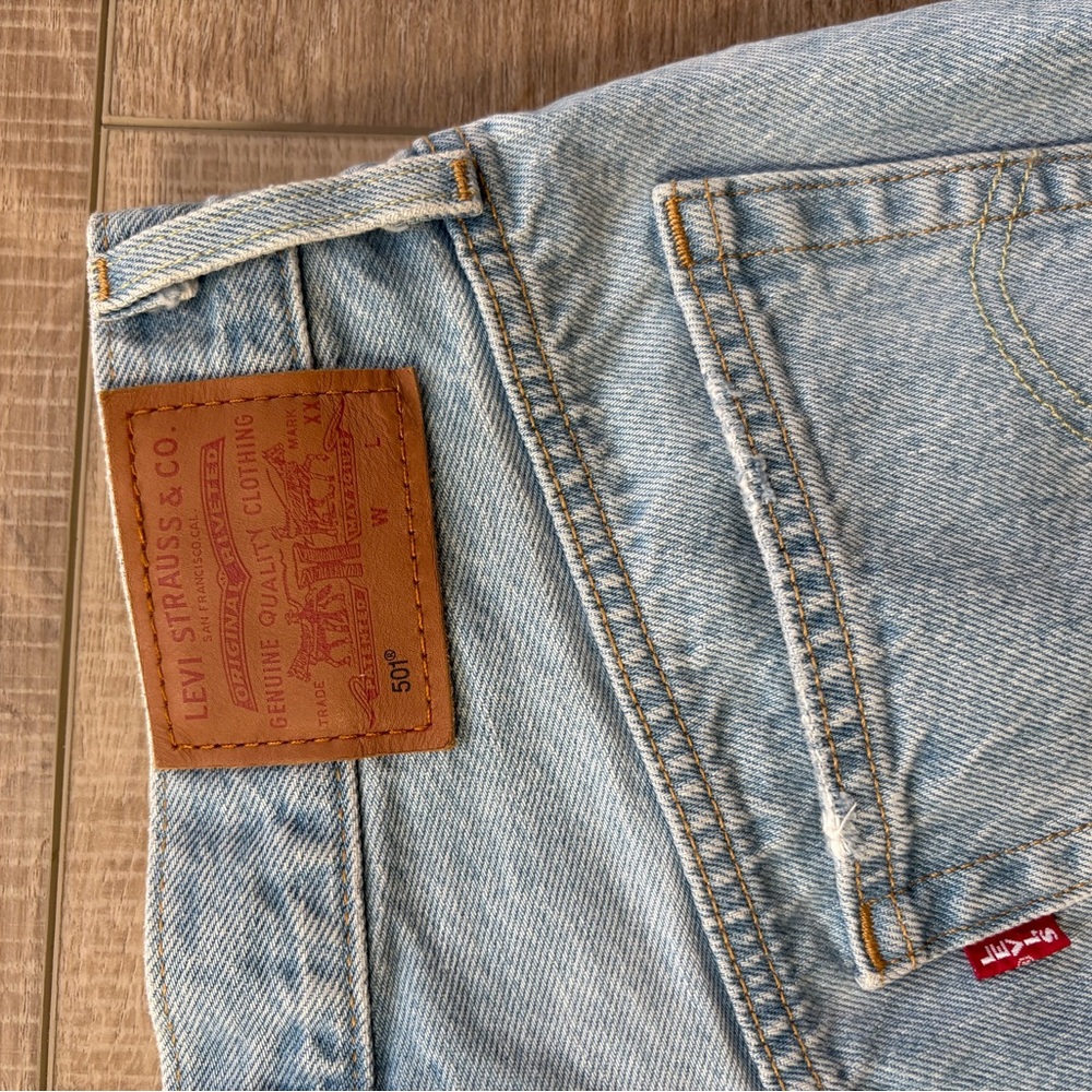 Levi’s 501 Light Blue Denim Women Shorts - Picture 10 of 10
